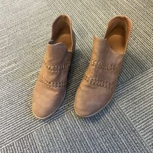 Universal Thread cutout bootie!